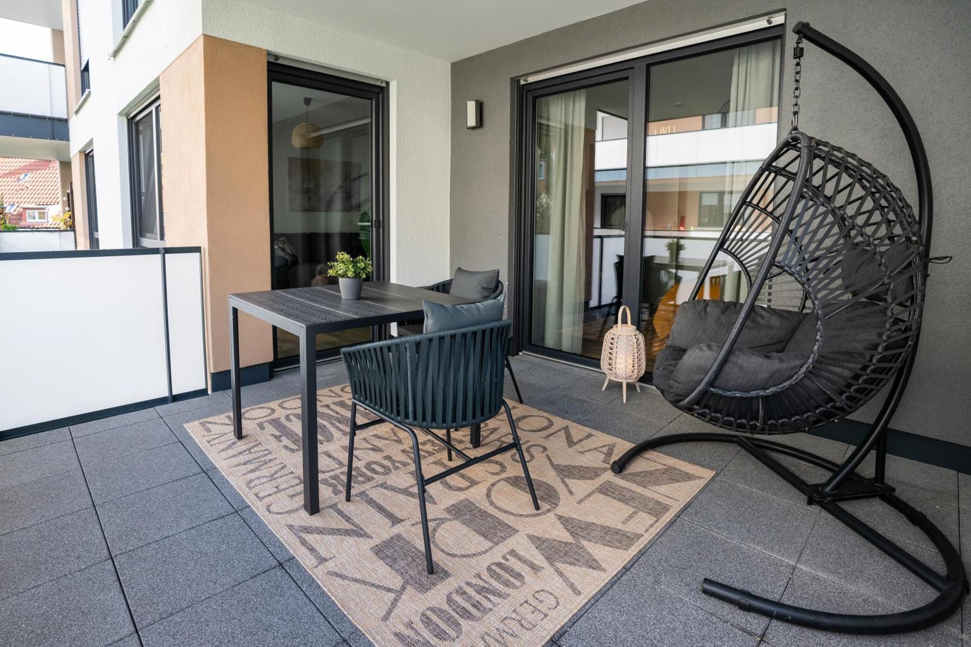 Reitz - Apartment I Zentrale Lage I Stellplatz I 55Qm I 2 Zimmer I Kueche I Bad I Terrasse باد هيرسفيلد المظهر الخارجي الصورة