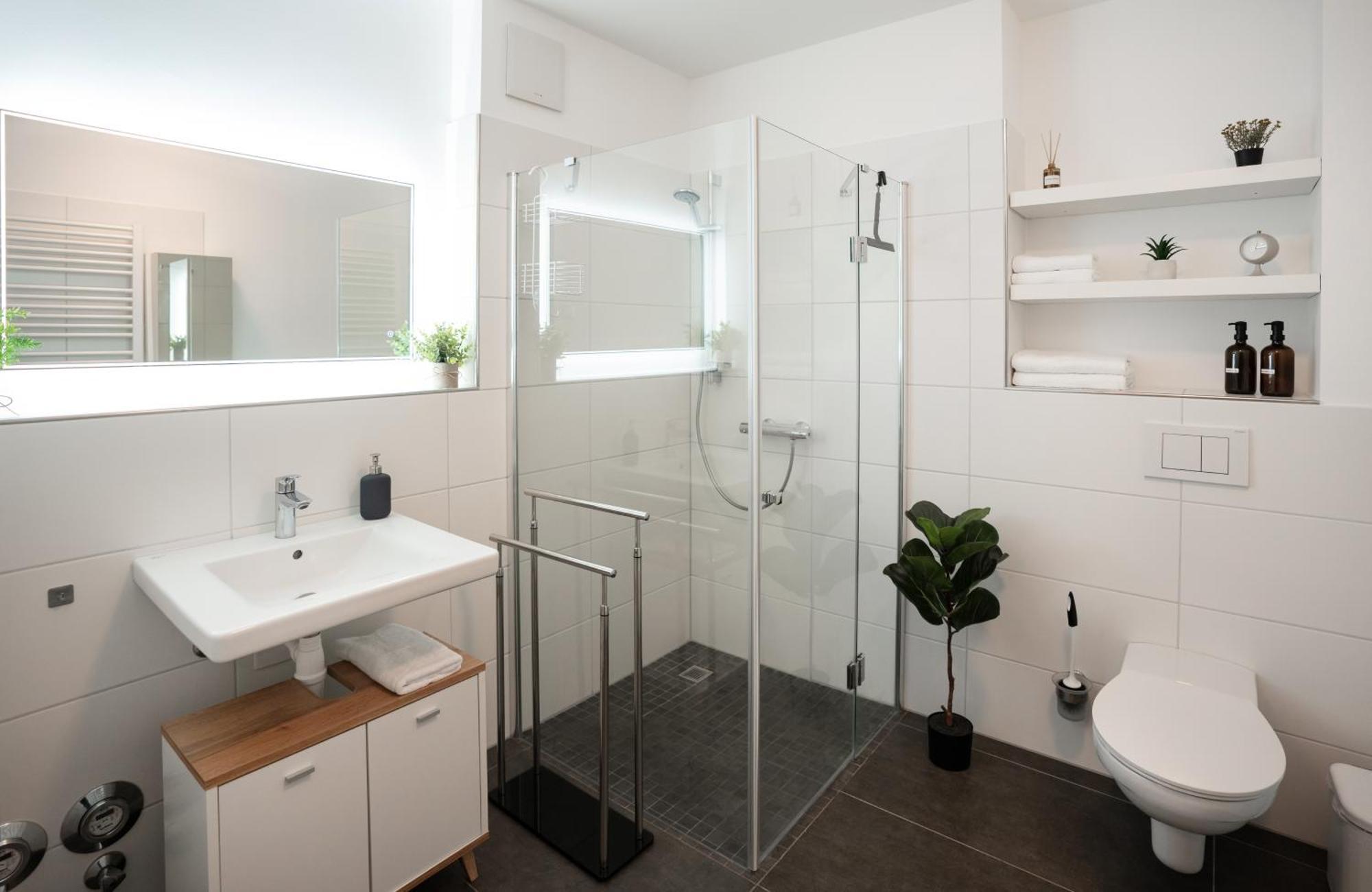 Reitz - Apartment I Zentrale Lage I Stellplatz I 55Qm I 2 Zimmer I Kueche I Bad I Terrasse باد هيرسفيلد المظهر الخارجي الصورة